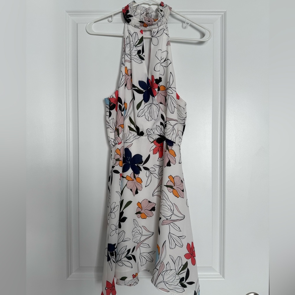 Floral dress! Perfect for vacation or summer!